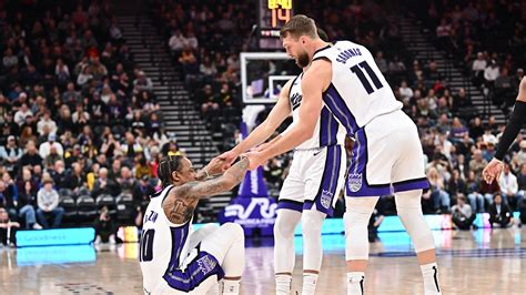 FiveThirtyEight predicts Sacramento Kings’ playoff chances.